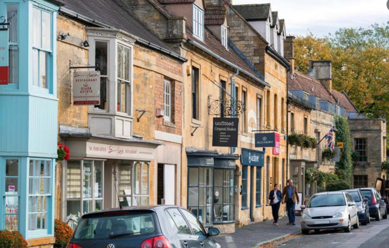 Siam Cottage Guesthouse Over 300 Years Old With Thai Restaurant Moreton-in-Marsh 외부 사진