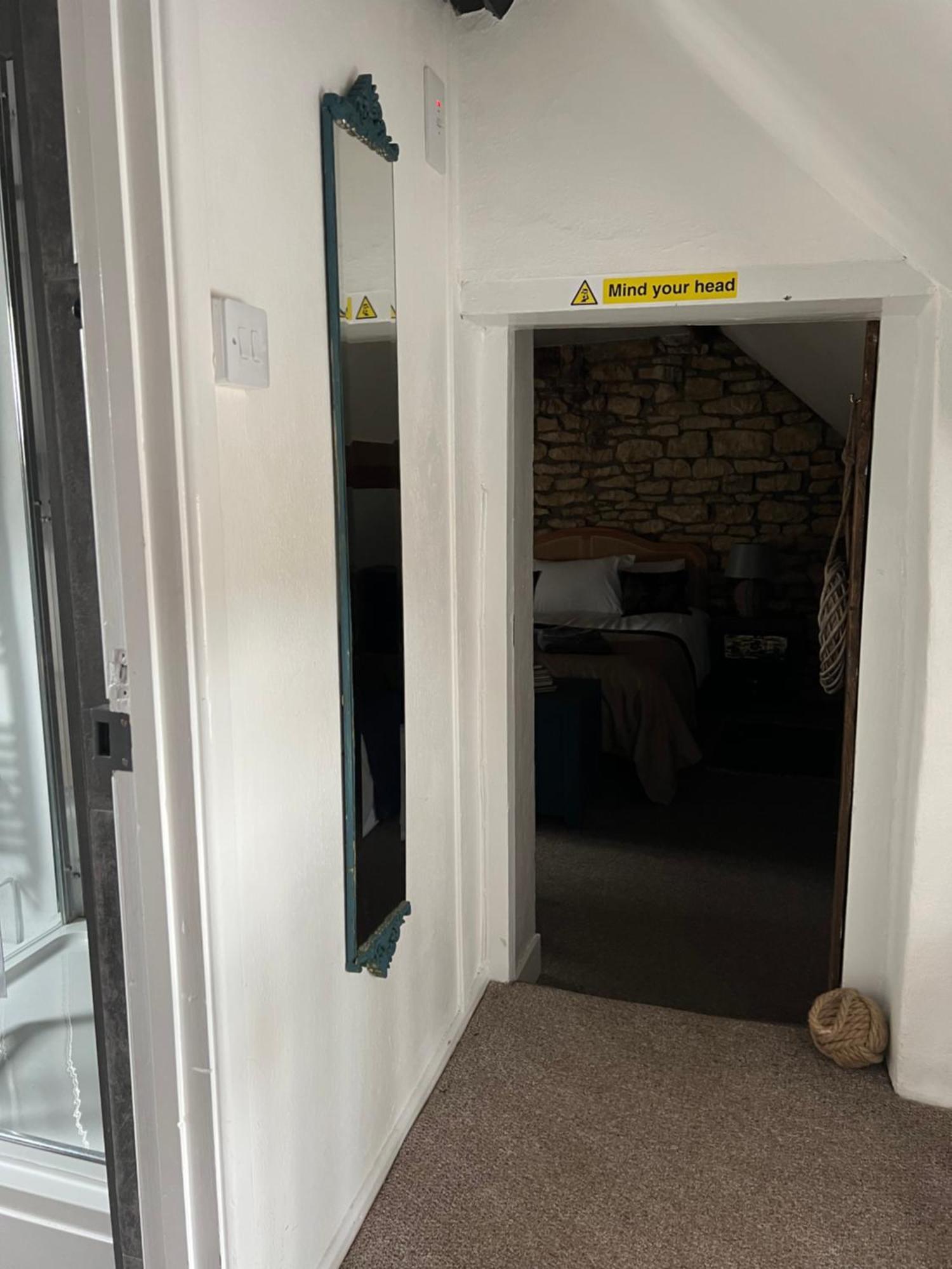 Siam Cottage Guesthouse Over 300 Years Old With Thai Restaurant Moreton-in-Marsh 외부 사진