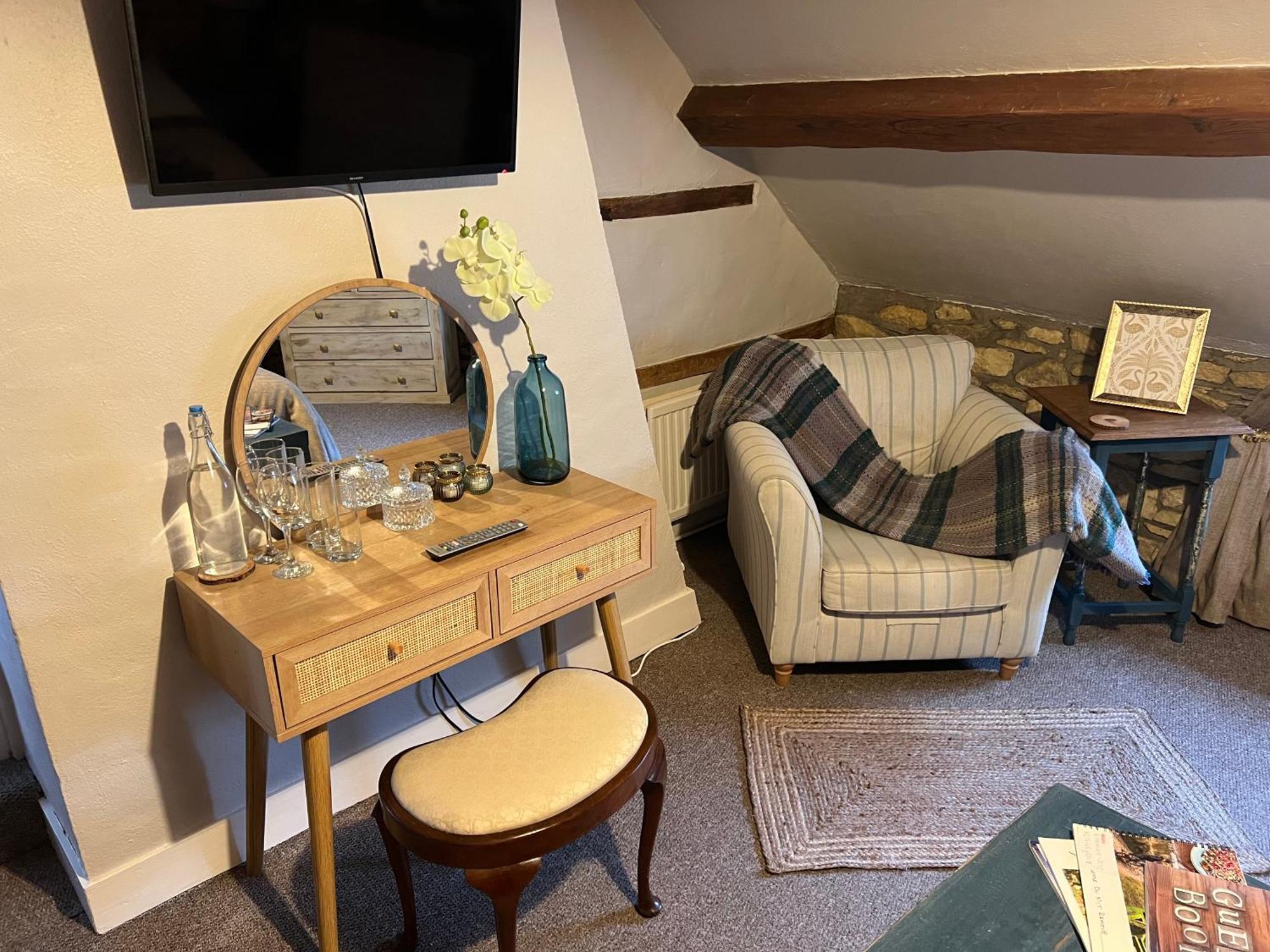 Siam Cottage Guesthouse Over 300 Years Old With Thai Restaurant Moreton-in-Marsh 외부 사진